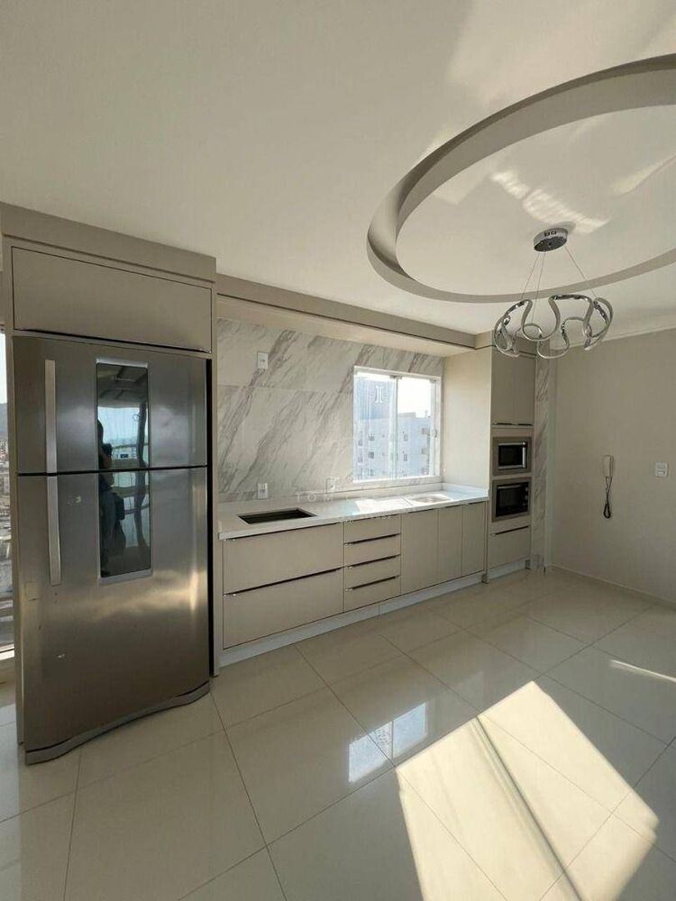 Cobertura à venda com 3 quartos, 244m² - Foto 3