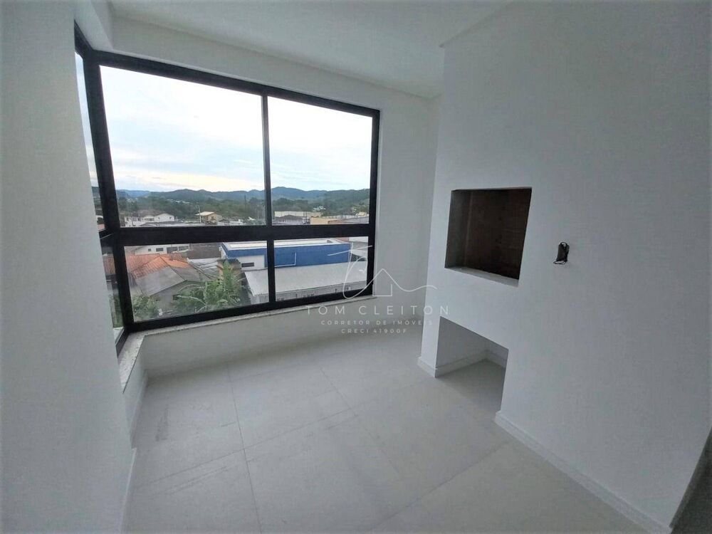 Apartamento à venda com 3 quartos, 82m² - Foto 1