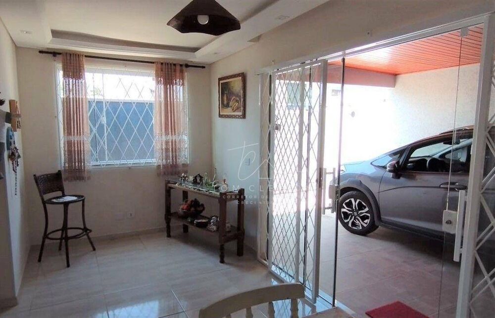Casa, 3 quartos, 203 m² - Foto 1