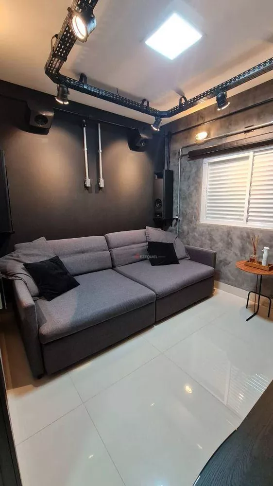 Casa à venda com 2 quartos, 210m² - Foto 3