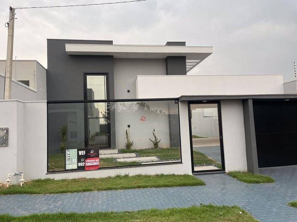 Casa à venda com 3 quartos, 155m² - Foto 1