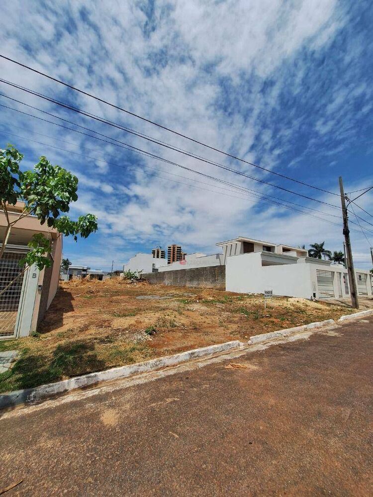 Terreno à venda, 405M2 - Foto 1