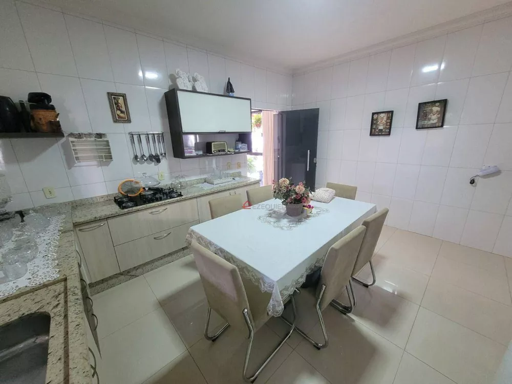 Casa à venda com 2 quartos, 280m² - Foto 6