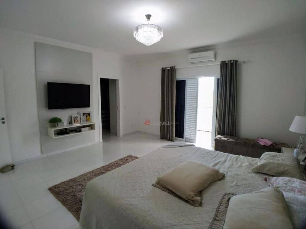 Casa, 4 quartos, 400 m² - Foto 1