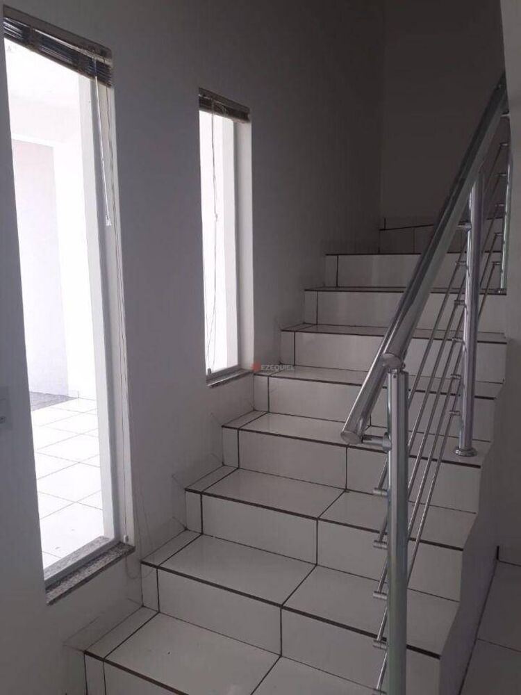 Kitnet e Studio à venda com 6 quartos, 300m² - Foto 5