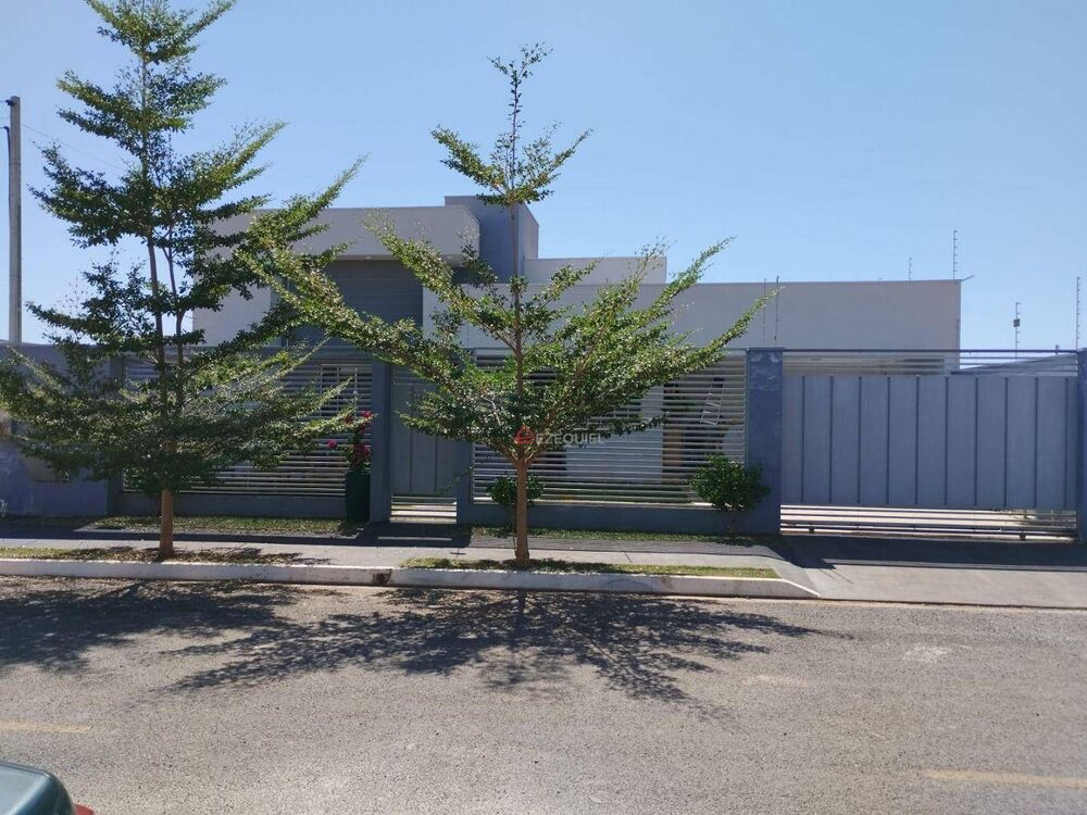 Casa, 3 quartos, 134 m² - Foto 1