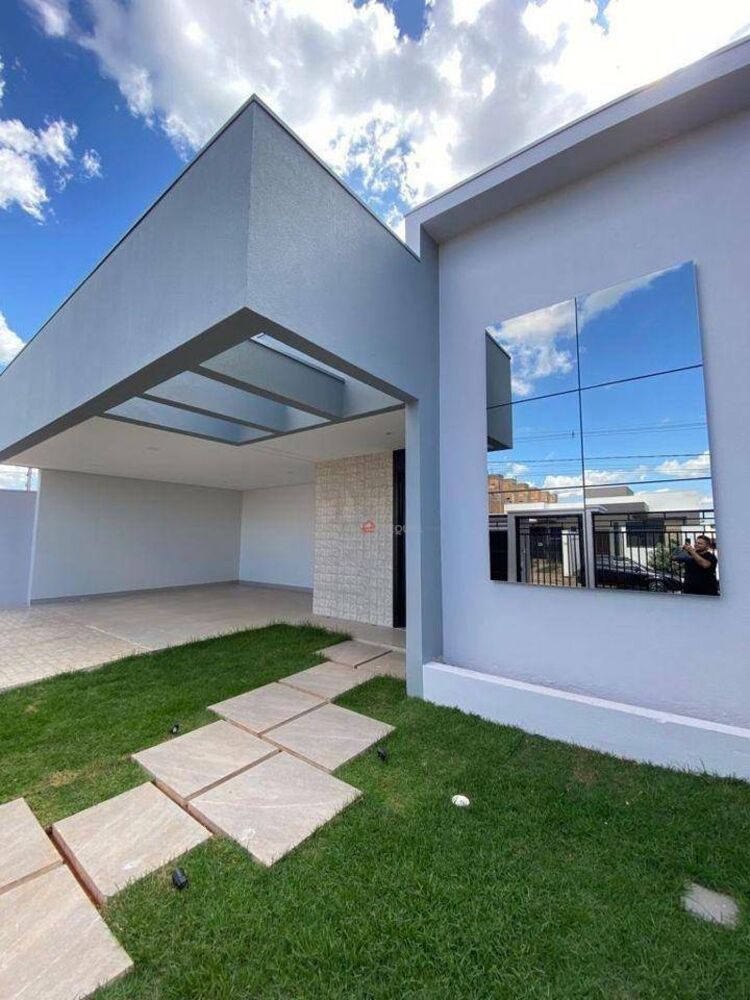 Casa à venda com 3 quartos, 134m² - Foto 1