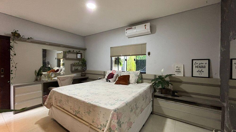 Casa à venda com 3 quartos, 210m² - Foto 13