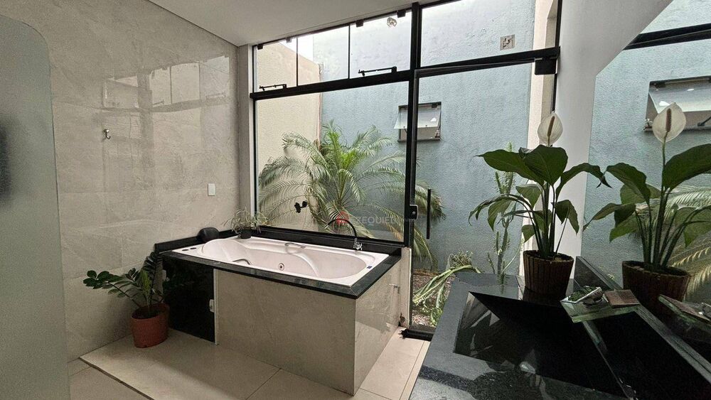 Casa à venda com 3 quartos, 210m² - Foto 8