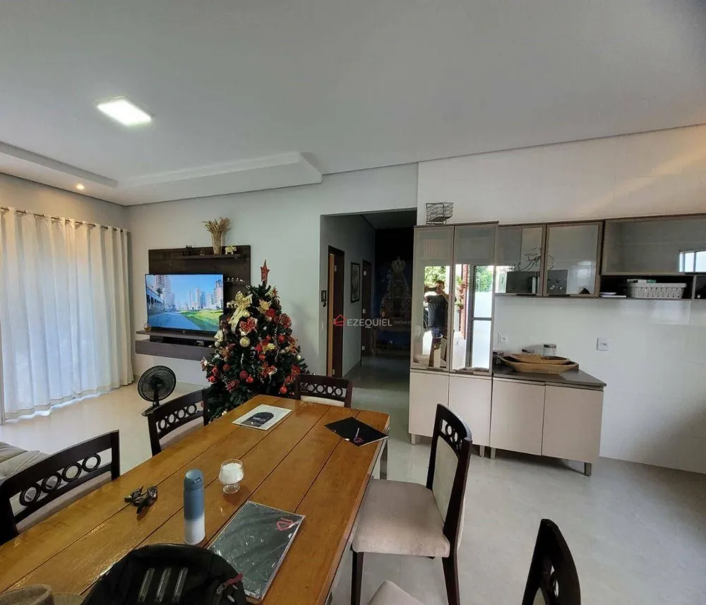 Casa, 3 quartos, 150 m² - Foto 1