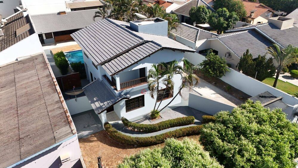 Casa, 3 quartos, 257 m² - Foto 1