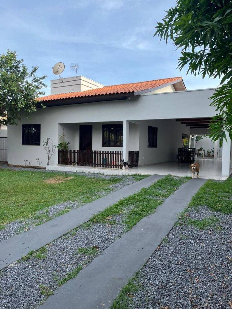 Casa, 3 quartos, 180 m² - Foto 2
