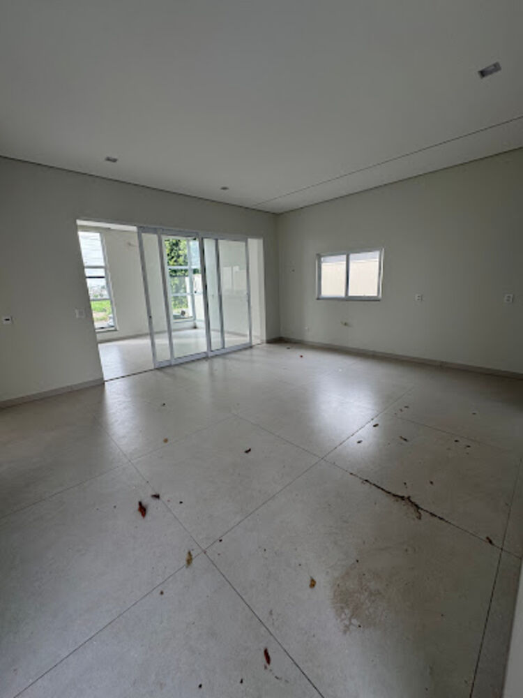 Casa à venda com 3 quartos, 255m² - Foto 7
