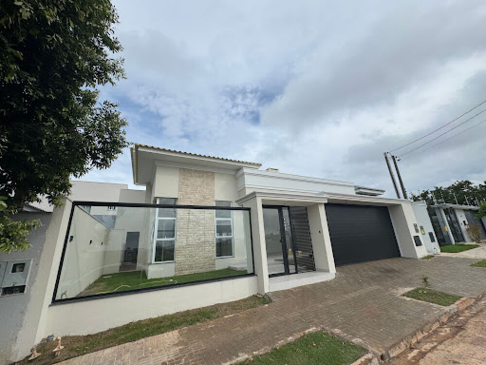 Casa à venda com 3 quartos, 255m² - Foto 1
