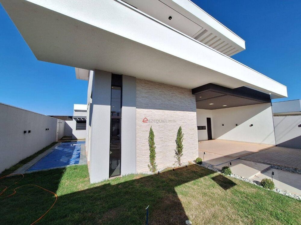 Casa, 3 quartos, 218 m² - Foto 1