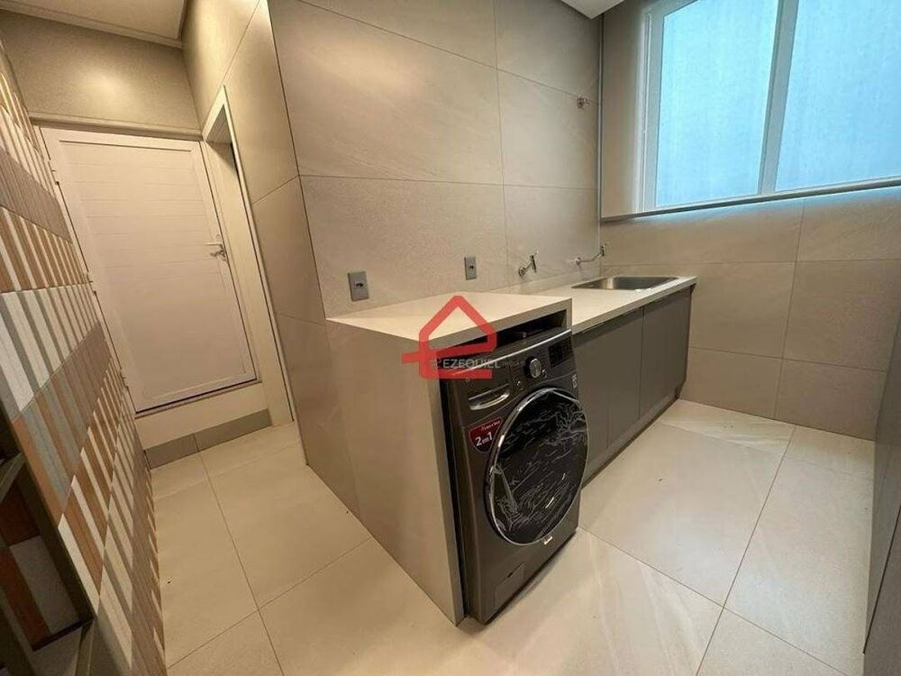 Apartamento, 3 quartos, 370 m² - Foto 2