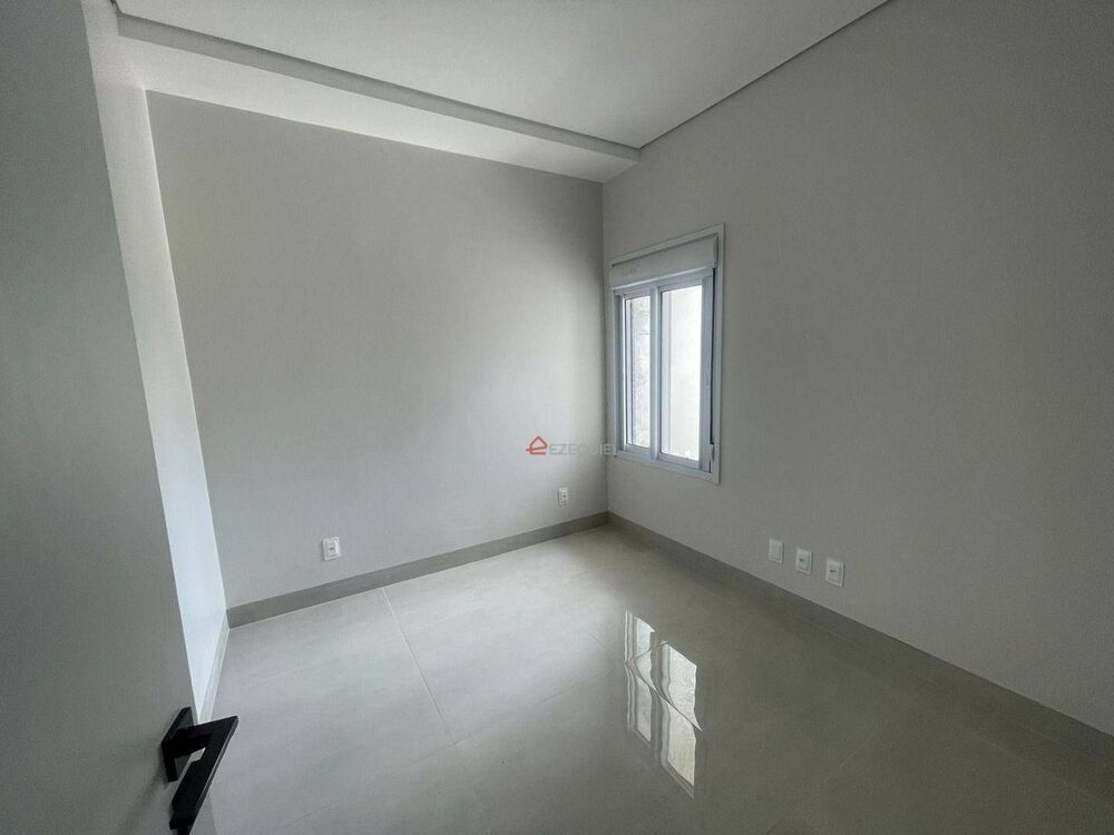 Apartamento à venda com 3 quartos, 162m² - Foto 15