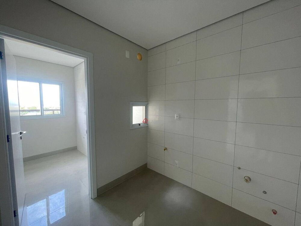 Apartamento à venda com 3 quartos, 162m² - Foto 9