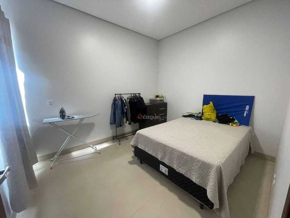 Casa à venda com 3 quartos, 156m² - Foto 14