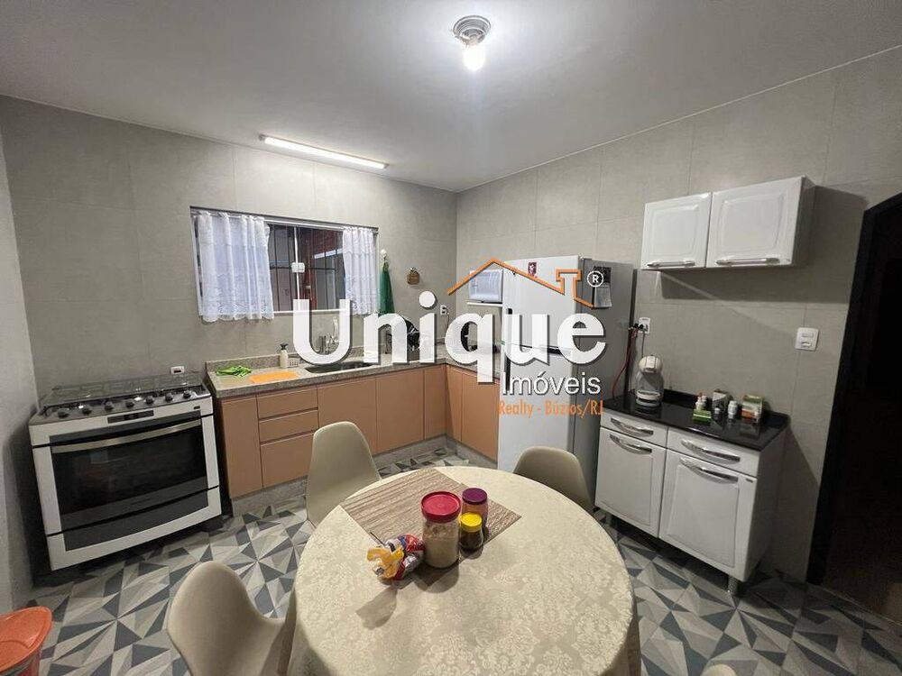 Casa, 3 quartos, 243 m² - Foto 2