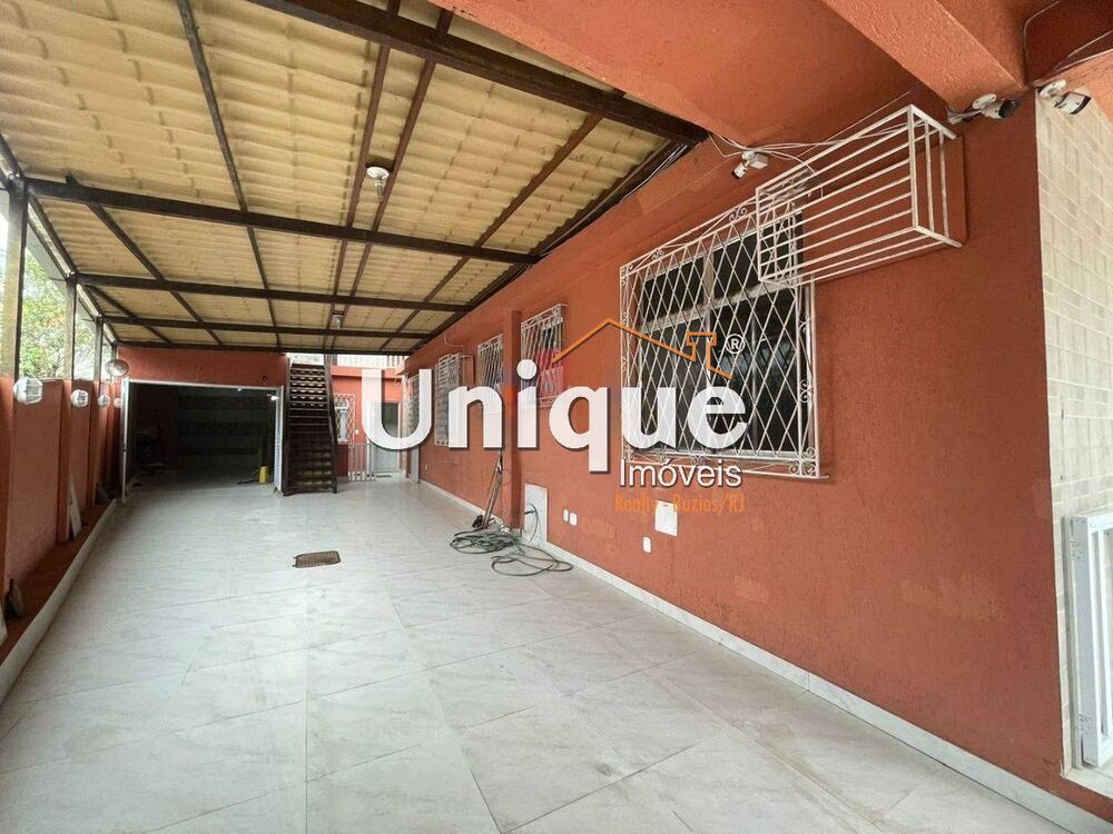 Casa à venda com 10 quartos, 378m² - Foto 8