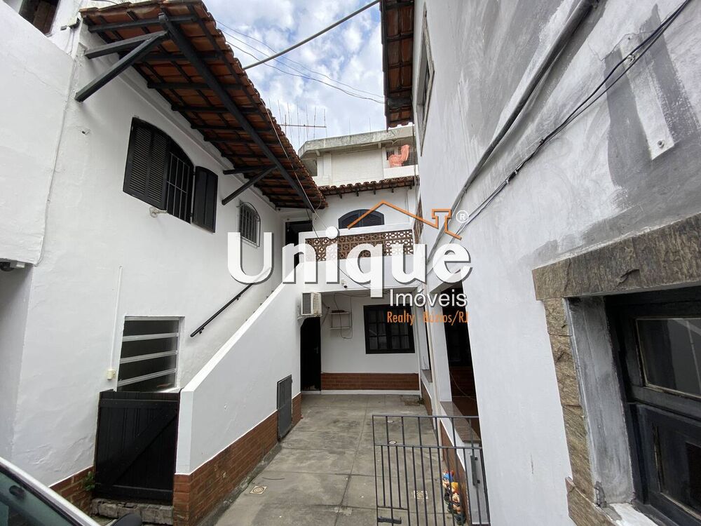 Casa à venda com 7 quartos, 240m² - Foto 4