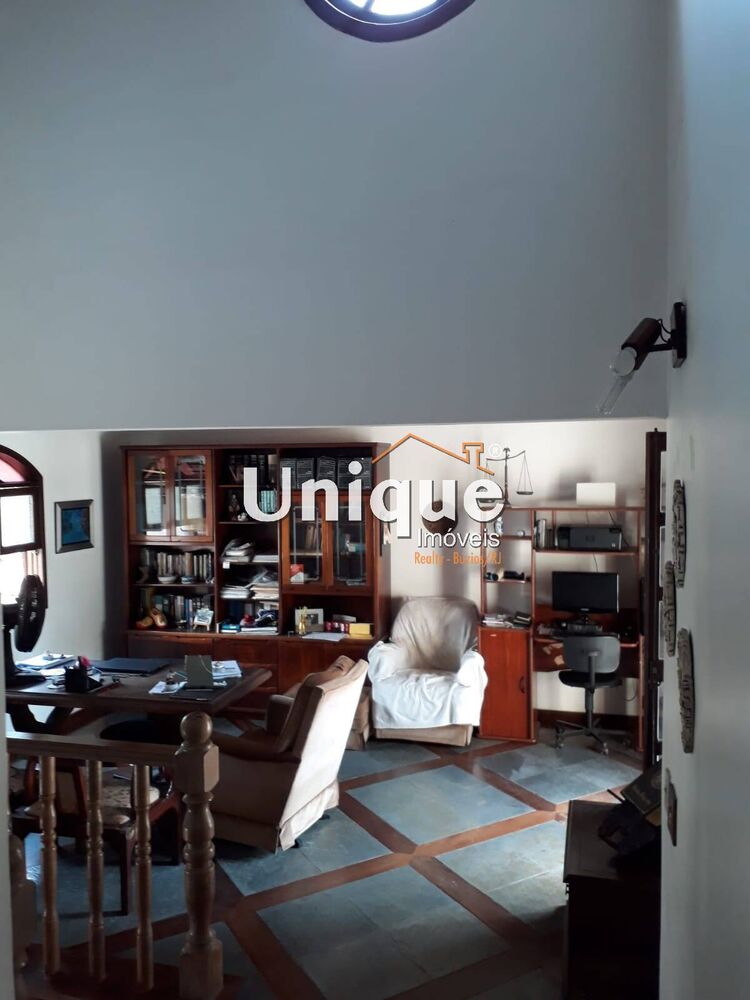 Casa, 5 quartos, 320 m² - Foto 2