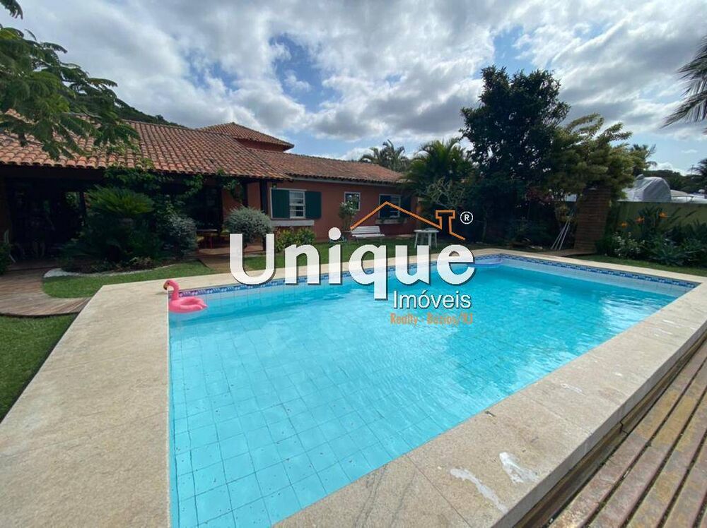 Casa à venda com 4 quartos, 300m² - Foto 3
