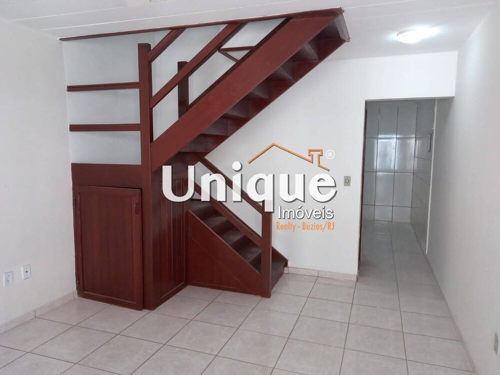 Casa à venda com 2 quartos, 90m² - Foto 2