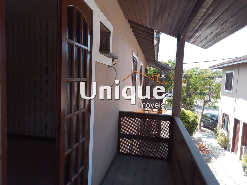 Casa à venda com 2 quartos, 90m² - Foto 11