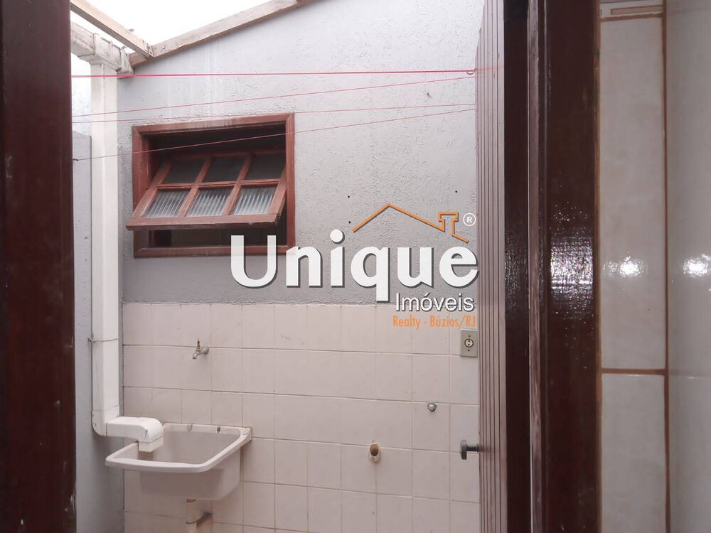 Casa à venda com 2 quartos, 90m² - Foto 9