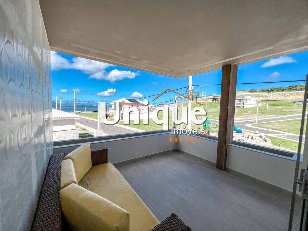 Casa, 3 quartos, 211 m² - Foto 1