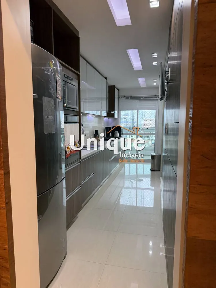 Apartamento, 3 quartos, 220 m² - Foto 4