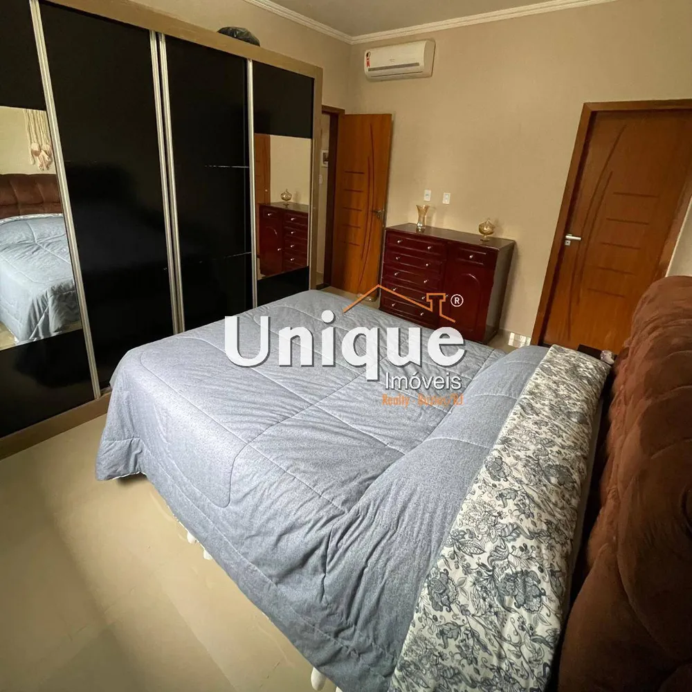 Casa, 3 quartos, 230 m² - Foto 12