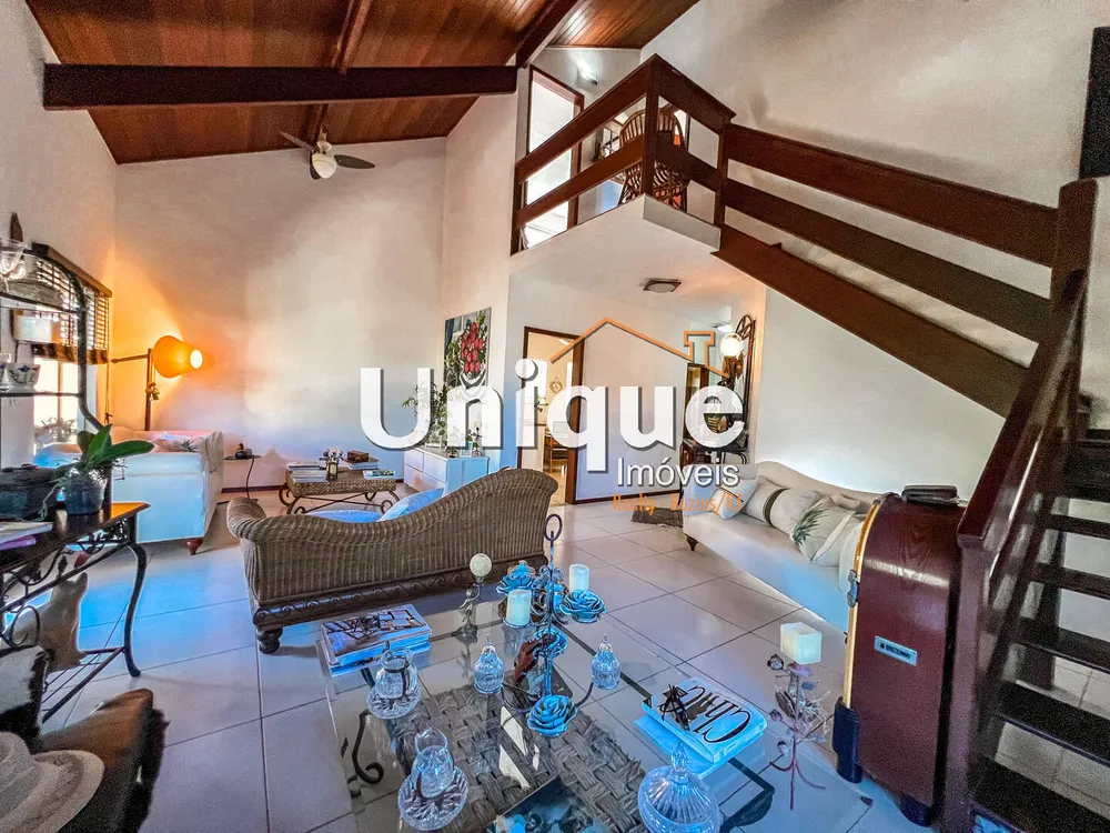 Casa, 4 quartos, 190 m² - Foto 1