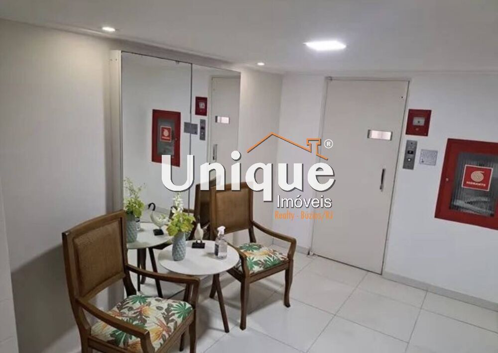 Apartamento à venda com 3 quartos, 180m² - Foto 4