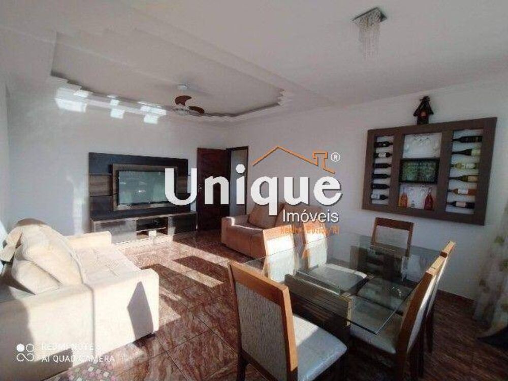 Casa, 4 quartos, 170 m² - Foto 1