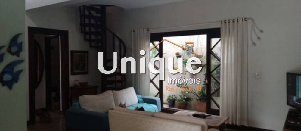 Casa à venda com 1 quarto, 372m² - Foto 3