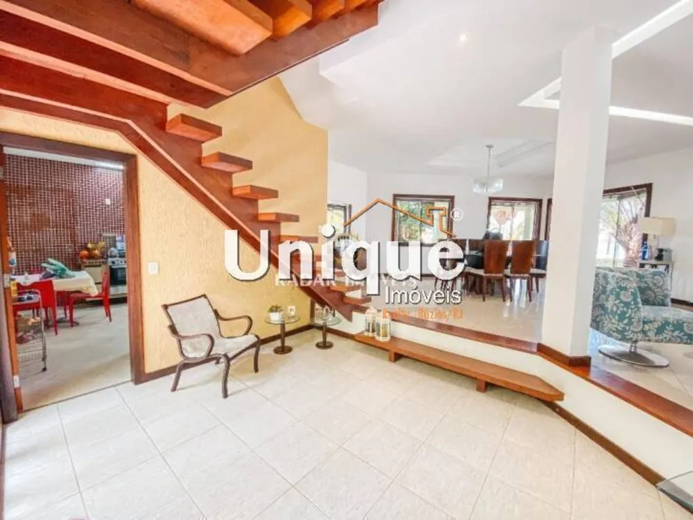 Casa, 5 quartos, 330 m² - Foto 2