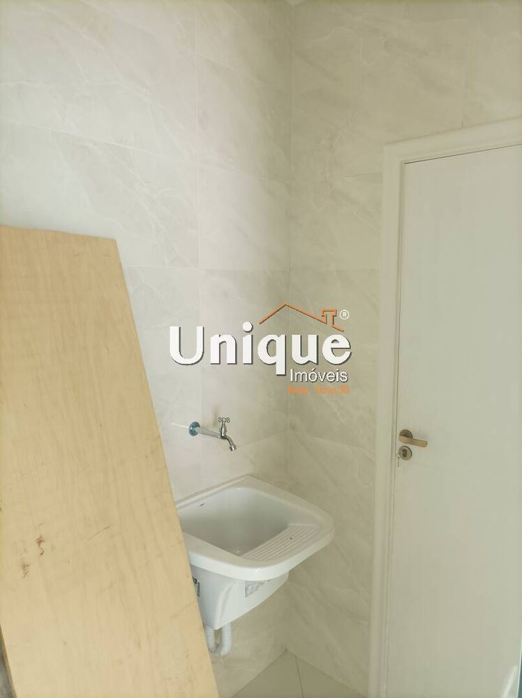 Casa à venda com 3 quartos, 61m² - Foto 3