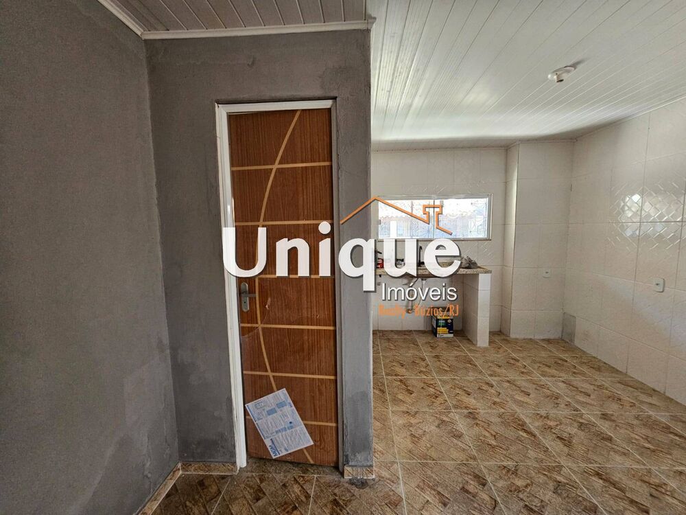 Casa à venda com 1 quarto, 80m² - Foto 4