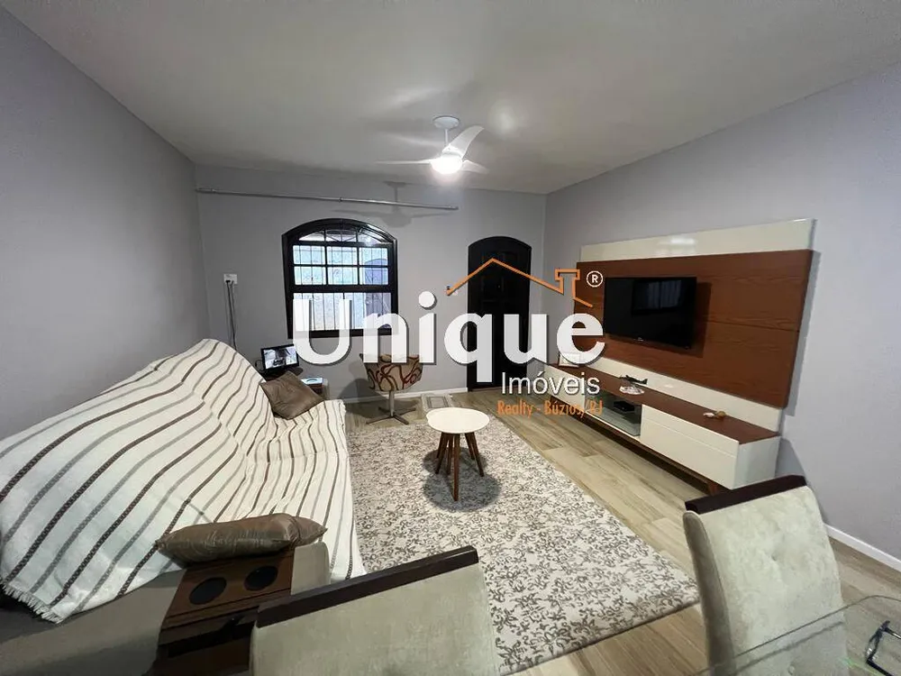 Casa, 3 quartos, 243 m² - Foto 3