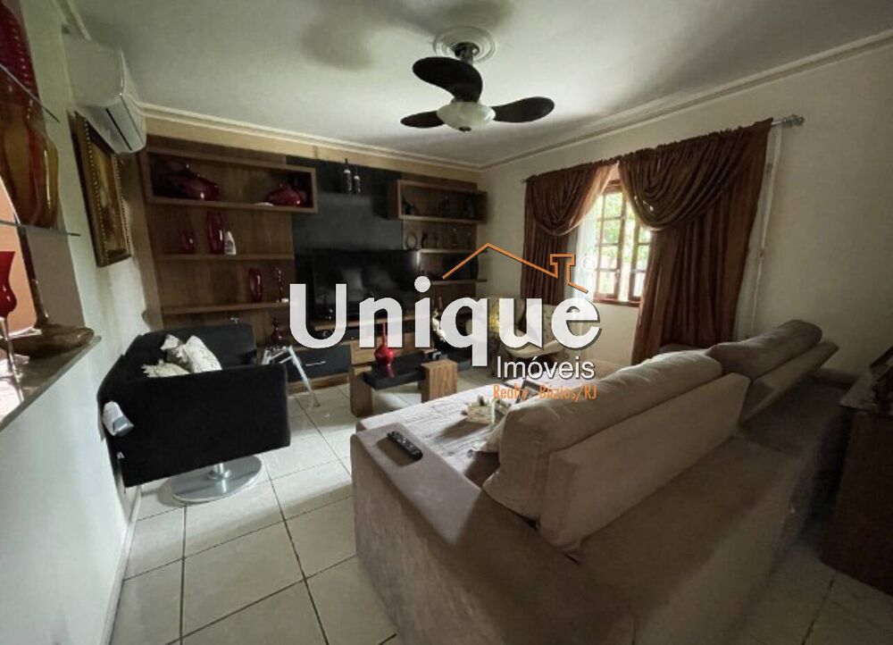 Casa, 4 quartos, 250 m² - Foto 1