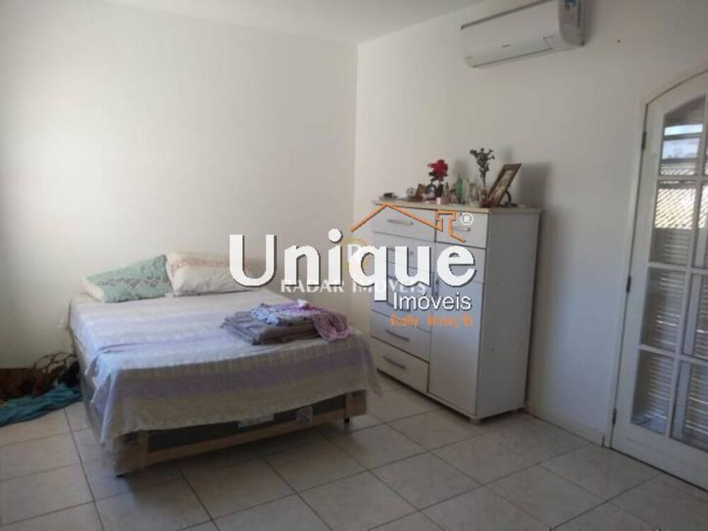 Casa, 5 quartos, 260 m² - Foto 3