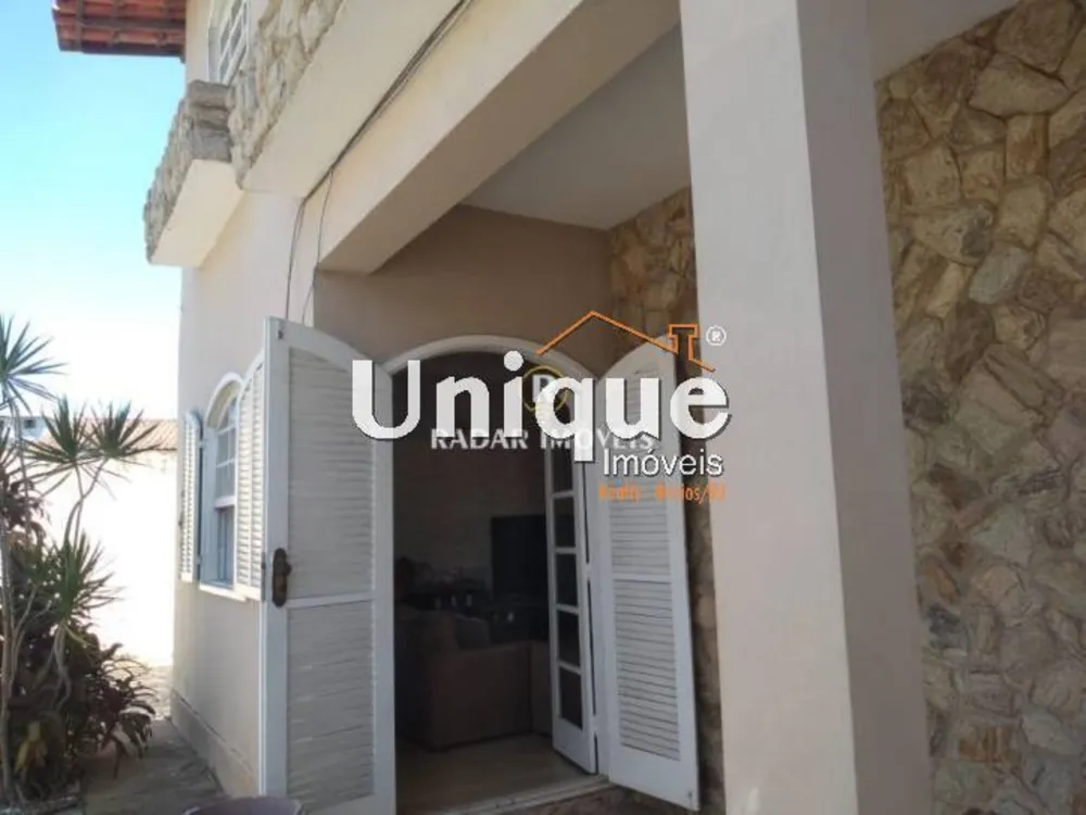 Casa, 5 quartos, 260 m² - Foto 2