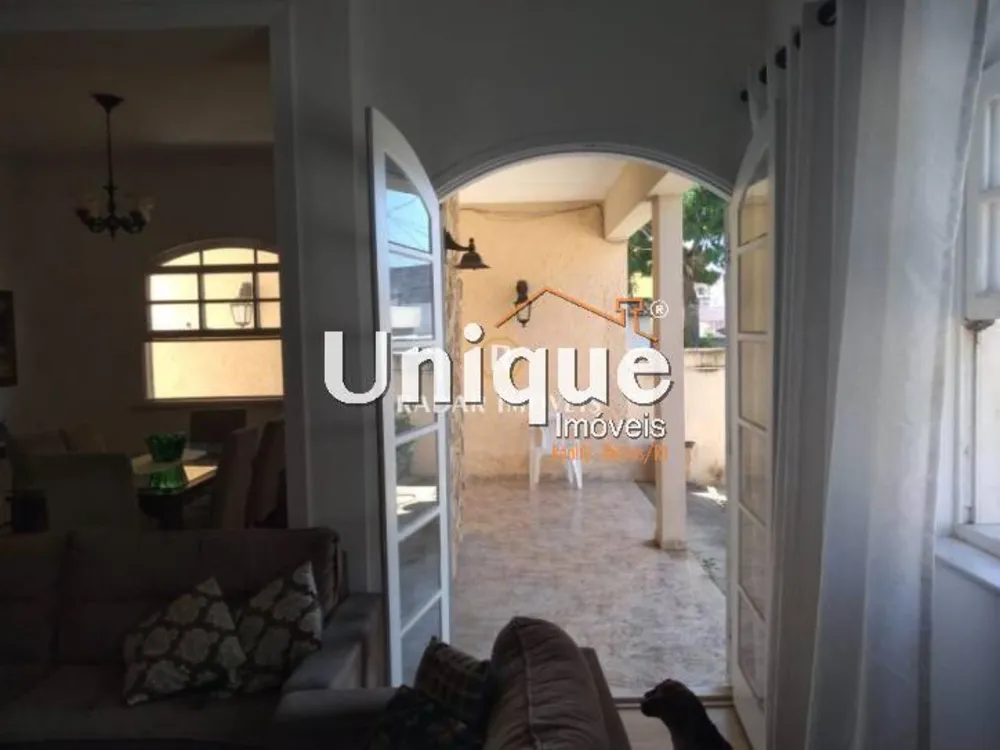 Casa, 5 quartos, 260 m² - Foto 5
