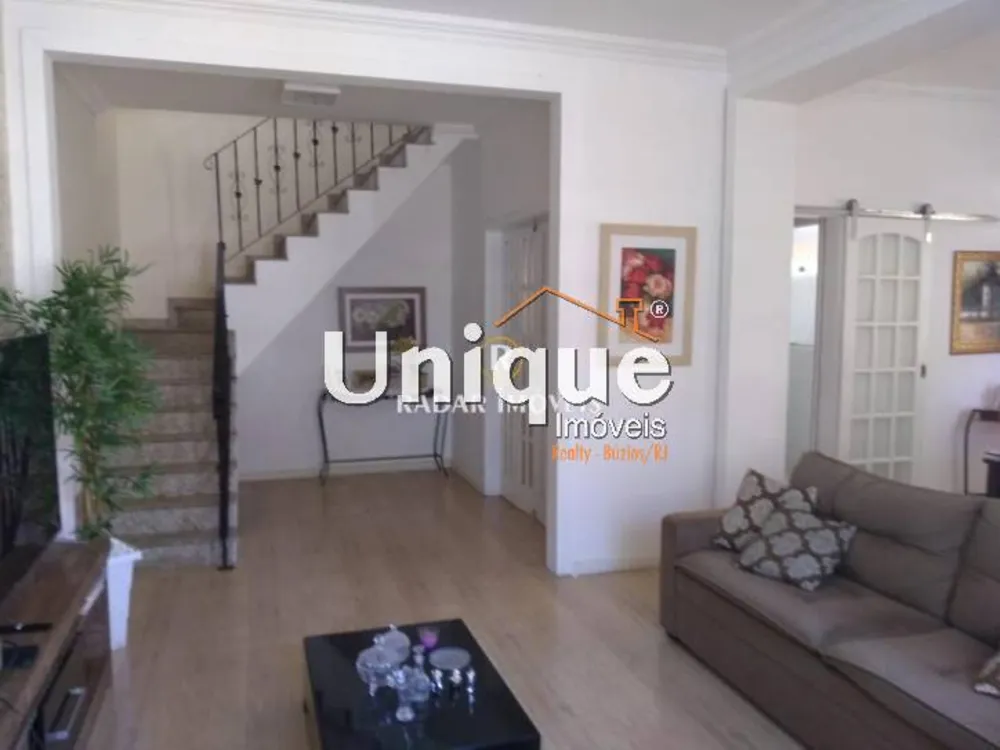 Casa, 5 quartos, 260 m² - Foto 4