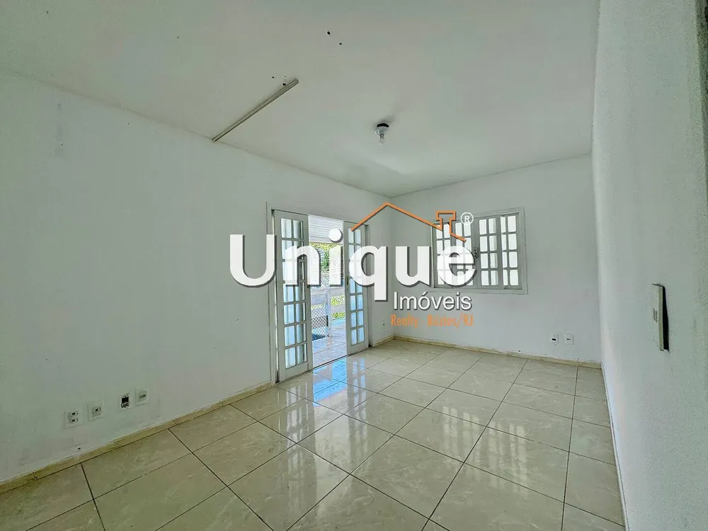 Casa, 4 quartos, 225 m² - Foto 1