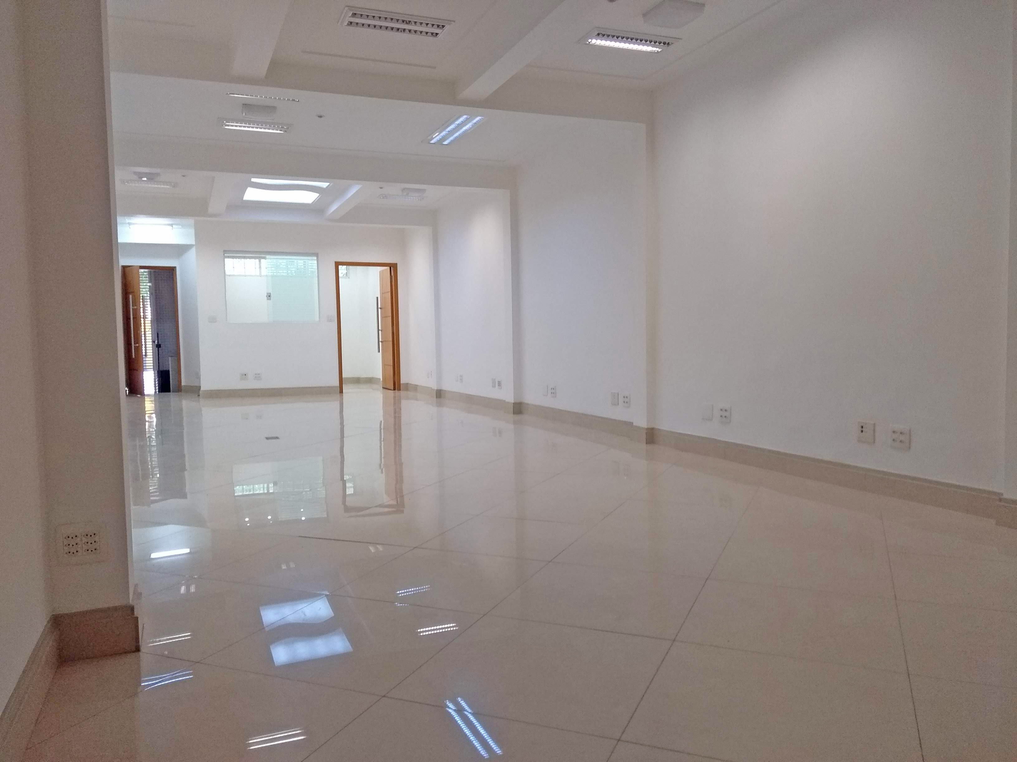 Casa Comercial para alugar com 3 quartos, 100m² - Foto 11