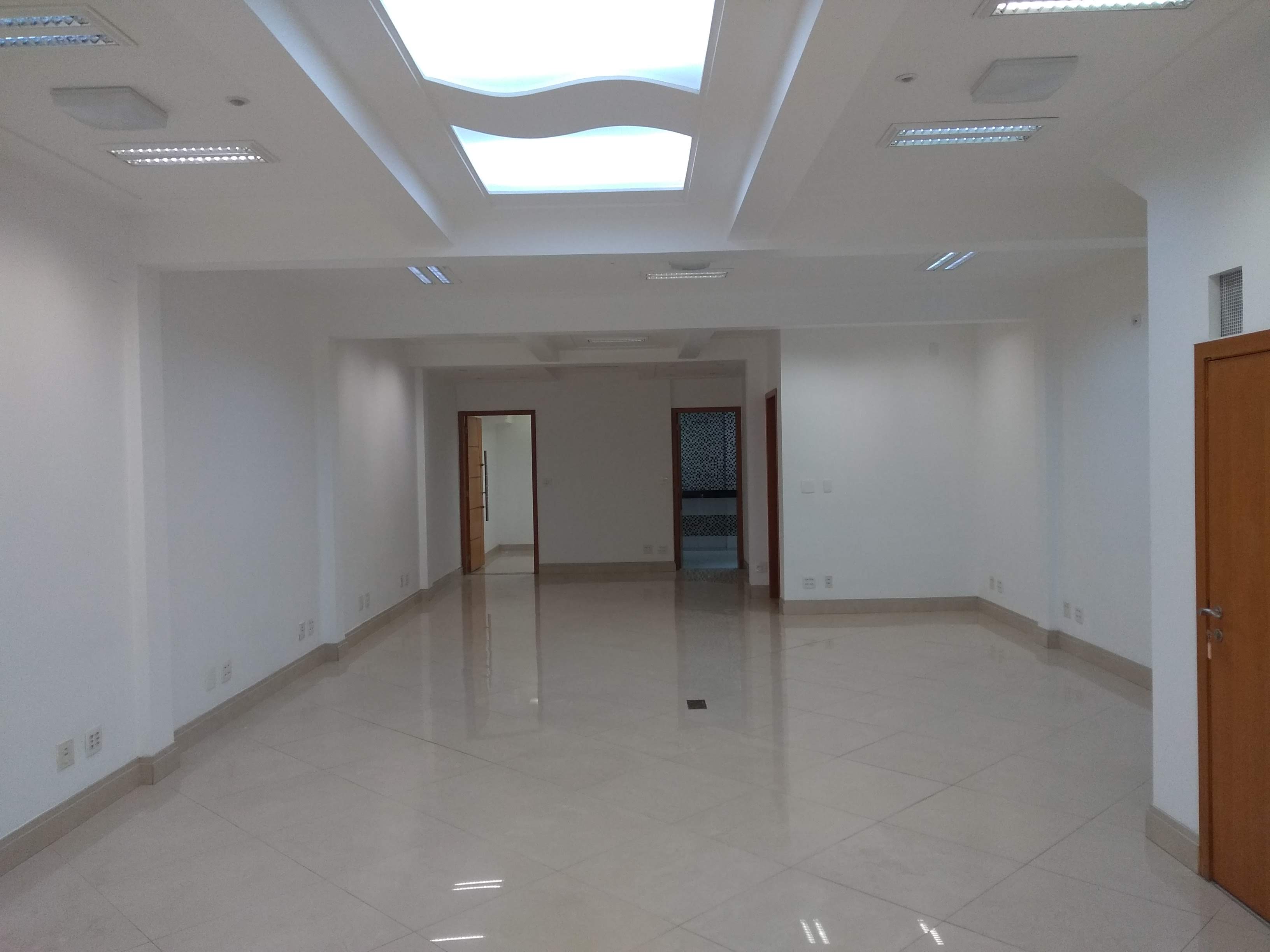 Casa Comercial para alugar com 3 quartos, 100m² - Foto 5